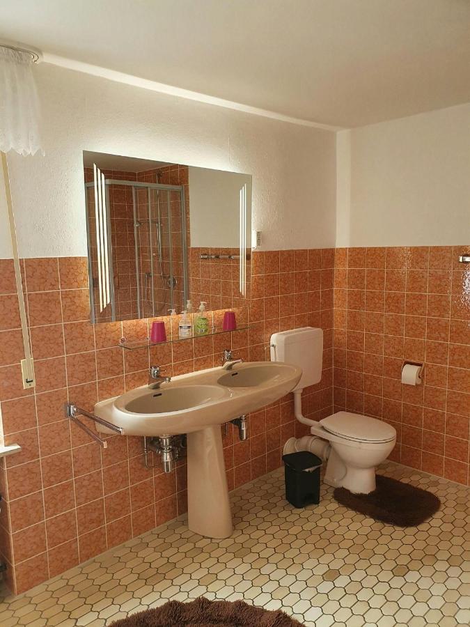 Ferienhaus-Naturblick Berndorf  エクステリア 写真